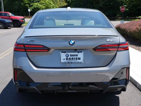 New 2027 BMW 530i xDrive w/ M Sport Package AWD/4WD image 18