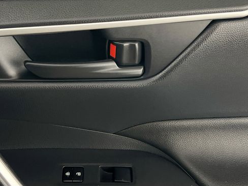 Used 2024 Toyota RAV4 LE image 31