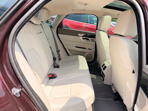 Used 2016 Jaguar XF Premium RWD image 31