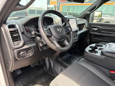 New 2026 RAM 3500 Big Horn AWD/4WD image 11
