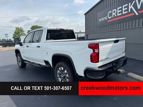 Used 2021 Chevrolet Silverado 2500 Custom w/ Custom Value Package AWD/4WD image 3