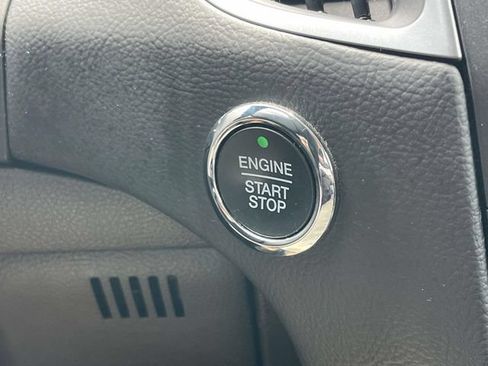 Used 2020 Ford Edge SE FWD image 27