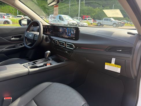 New 2026 Nissan Sentra SR FWD image 21