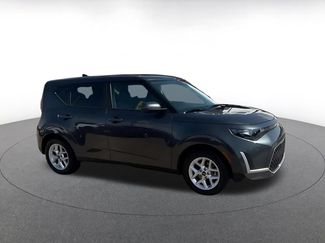 Used 2025 Kia Soul LX w/ LX Technology Package FWD video 2