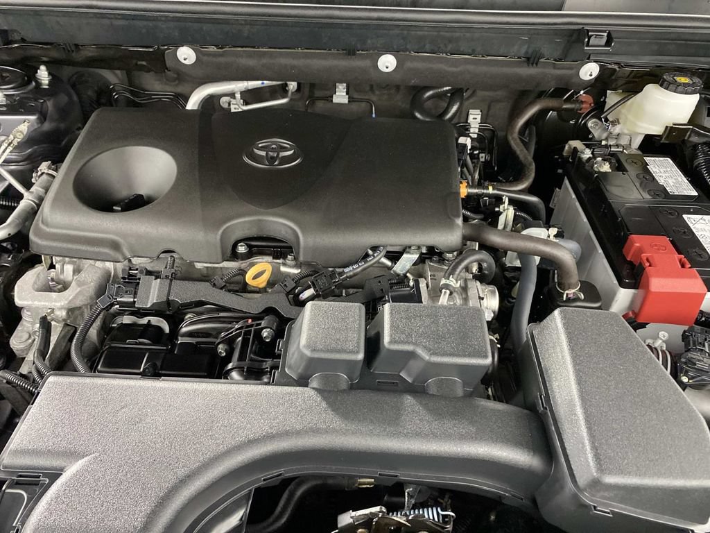 Used 2024 Toyota RAV4 LE AWD/4WD image 30