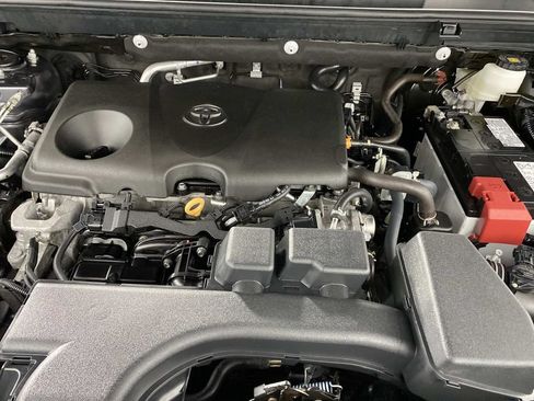 Used 2024 Toyota RAV4 LE AWD/4WD image 30