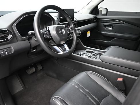 Used 2023 Honda Pilot Elite image 9