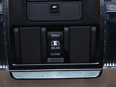 Used 2019 RAM 1500 Laramie image 35