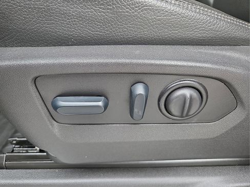 Used 2022 GMC Sierra 3500 Denali w/ Denali Ultimate Package image 15