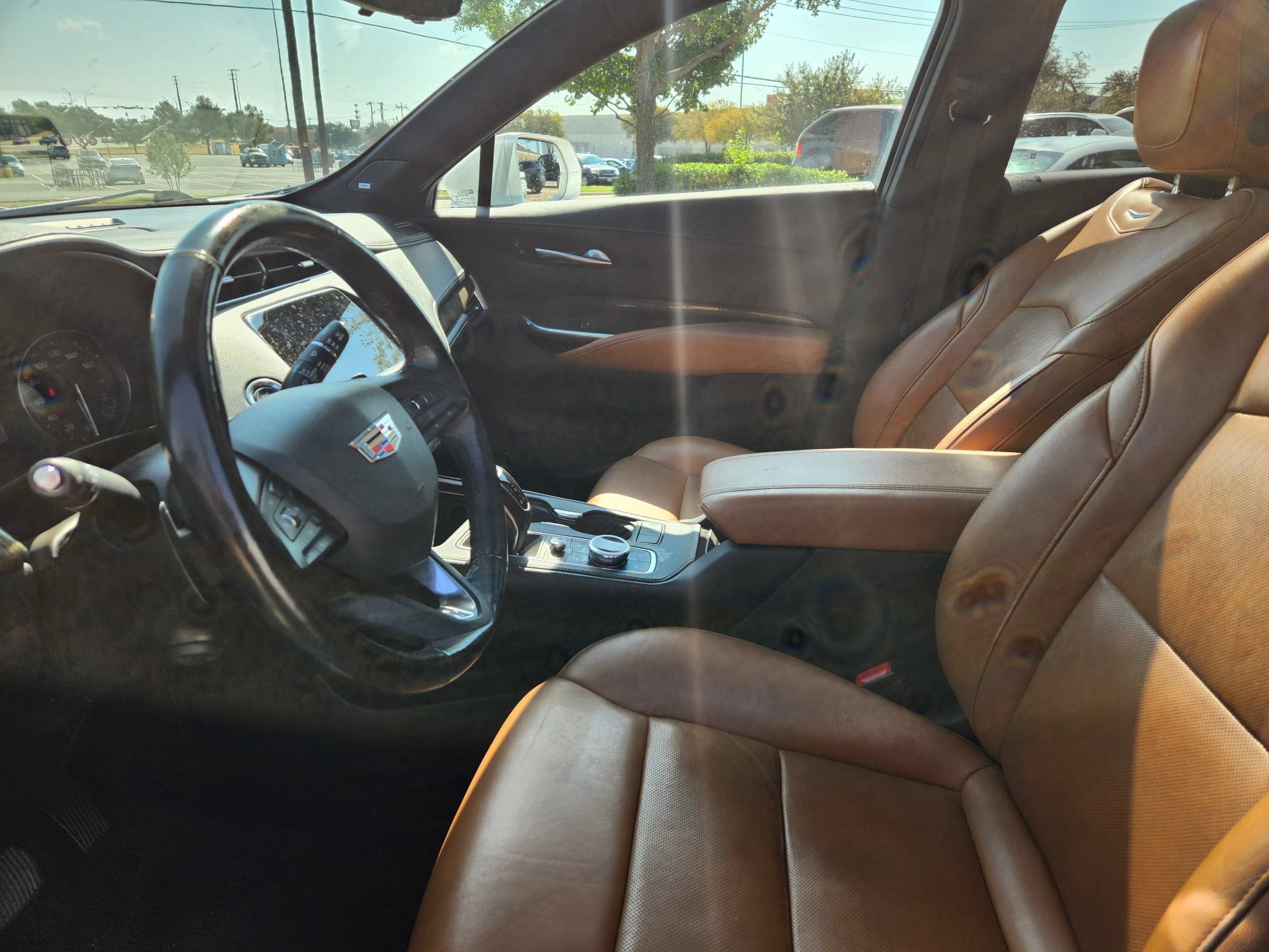 Used 2019 Cadillac XT4 Premium Luxury w/ Technology Package AWD/4WD image 10
