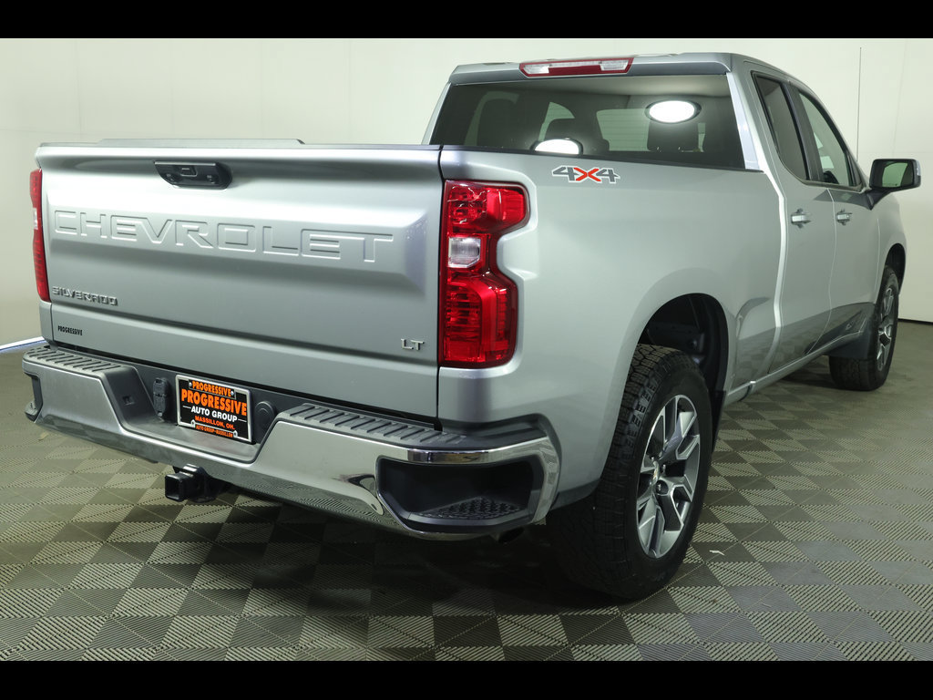 Used 2024 Chevrolet Silverado 1500 LT AWD/4WD image 16