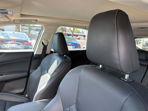 Used 2025 Lexus NX 450h+ AWD w/ Luxury Package image 8