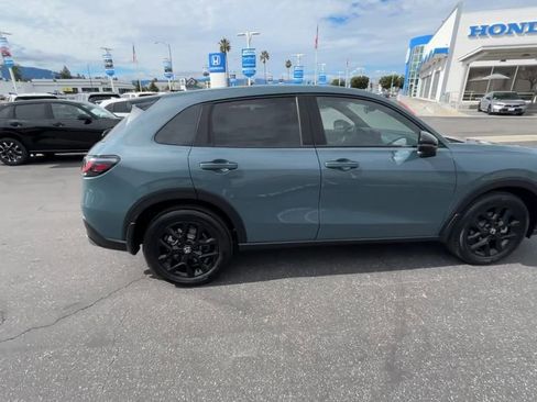Used 2025 Honda HR-V Sport image 9