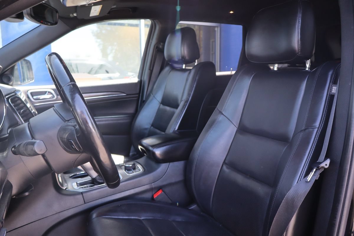 Used 2019 Jeep Grand Cherokee Limited AWD/4WD image 10