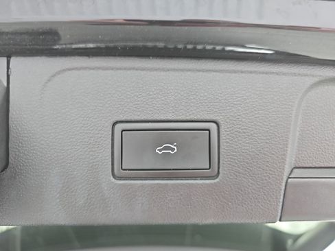 Certified 2024 Volkswagen Atlas SE image 14