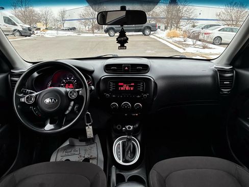 Used 2015 Kia Soul FWD image 21