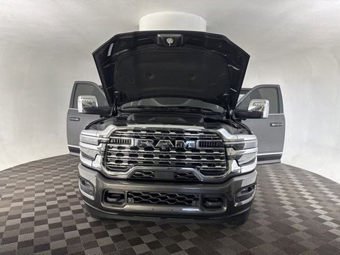 Used 2025 RAM 3500 Limited image 11