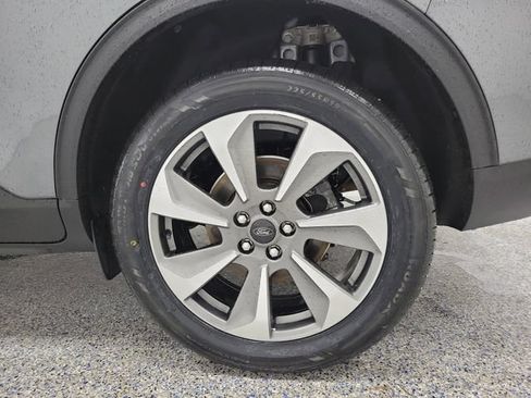 Certified 2025 Ford Escape Platinum AWD/4WD image 5
