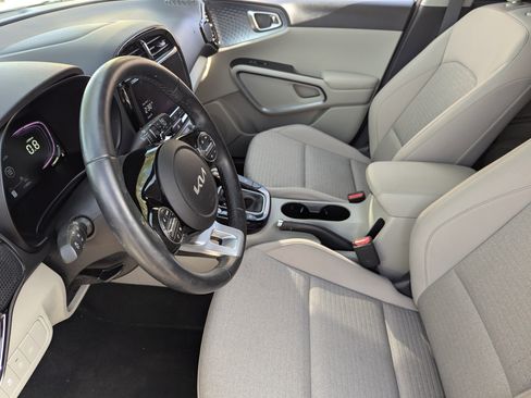 Certified 2024 Kia Soul EX image 20