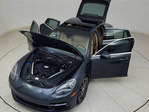 Used 2018 Porsche Panamera 4S image 82