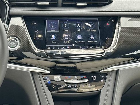 Used 2025 Cadillac XT6 Sport w/ Technology Package AWD/4WD image 3