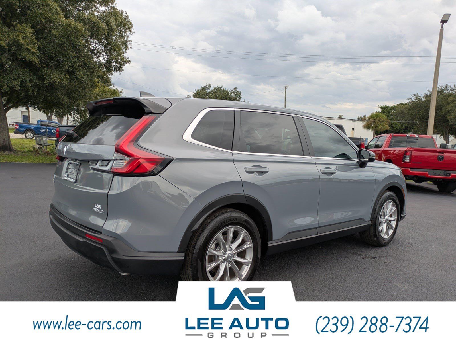 Used 2025 Honda CR-V EX-L image 3
