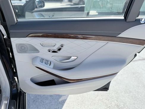 Used 2015 Mercedes-Benz S 550 Sedan image 27