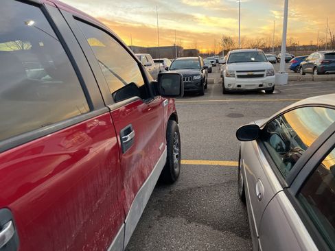 Used 2011 Ford F150 XLT w/ XLT Chrome Pkg image 16