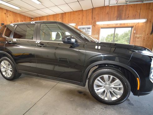 Used 2025 Mitsubishi Outlander ES AWD/4WD image 4