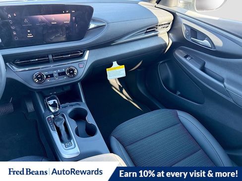 New 2026 Buick Envista Preferred w/ Convenience I Package FWD image 22