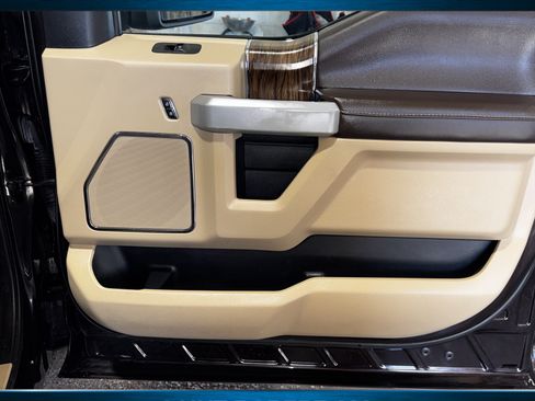 Used 2020 Ford F150 Lariat RWD image 32