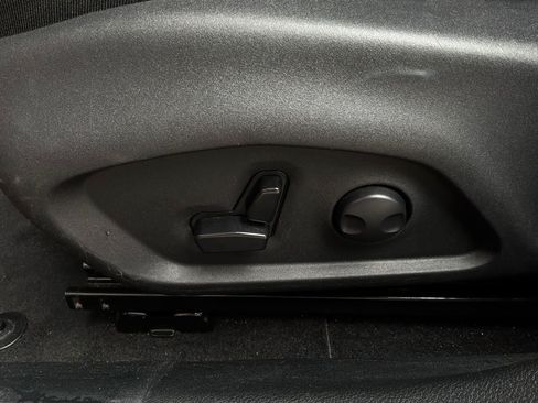 Used 2025 Jeep Compass Limited AWD/4WD image 11