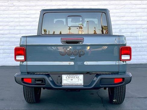 New 2026 Jeep Gladiator Sport image 3