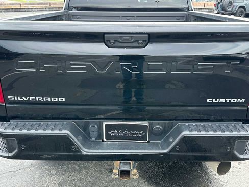 Used 2024 Chevrolet Silverado 2500 Custom w/ Custom Value Package image 13