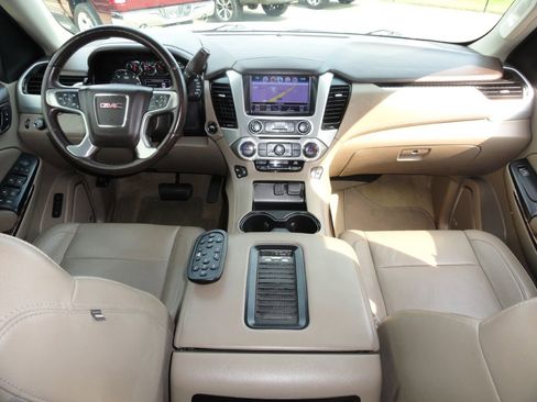Used 2017 GMC Yukon SLT w/ Premium Edition RWD image 6