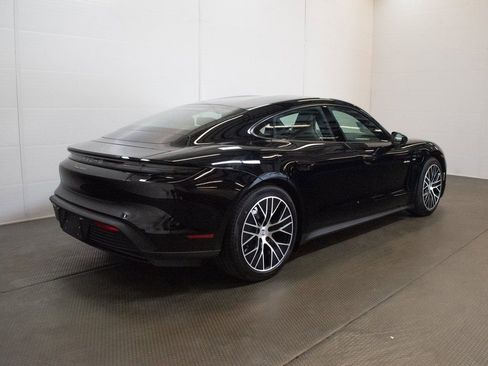 Used 2025 Porsche Taycan 4 image 10