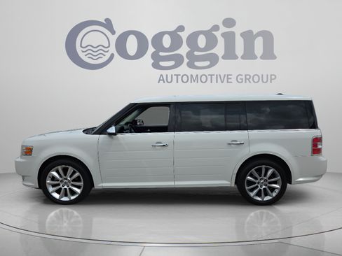Used 2010 Ford Flex Limited FWD image 2
