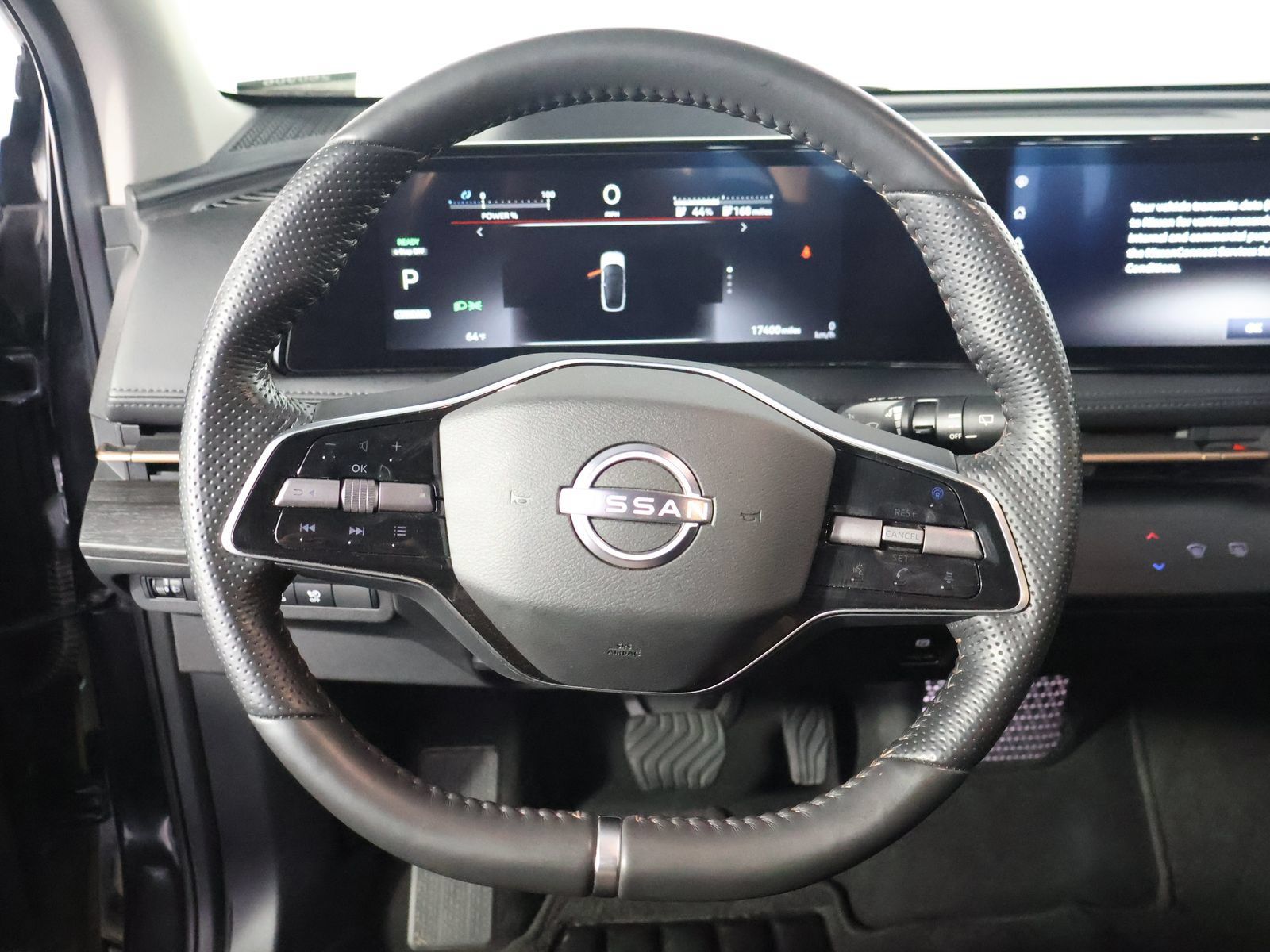 Used 2024 Nissan Ariya AWD image 30