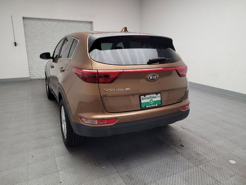 Used 2017 Kia Sportage LX image 6