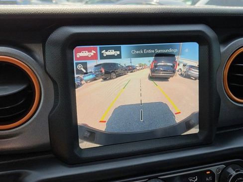 Used 2020 Jeep Gladiator Mojave AWD/4WD image 28