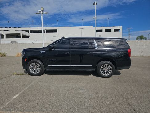 Used 2021 GMC Yukon XL SLT AWD/4WD image 7