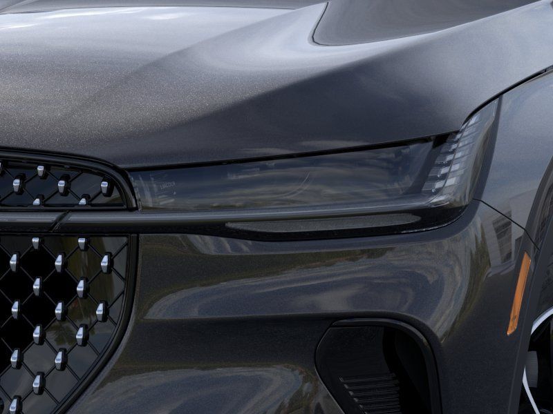 New 2026 Lincoln Nautilus Premier AWD/4WD image 18