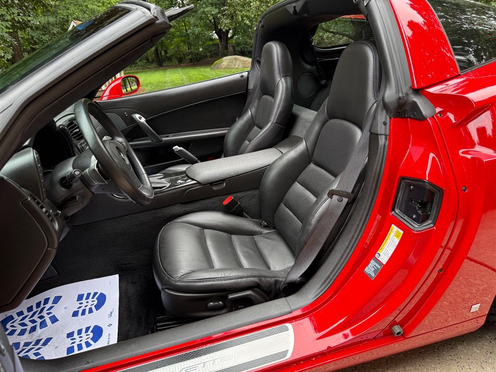Used 2008 Chevrolet Corvette Coupe w/ Preferred Equipment Group RWD image 48
