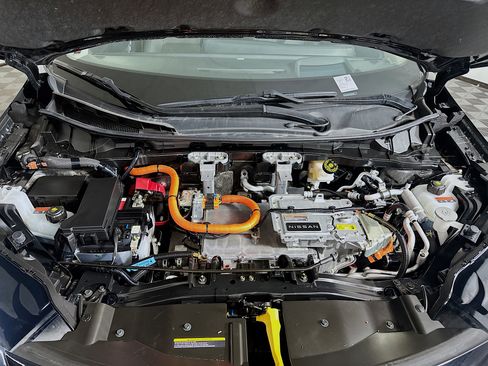 Used 2023 Nissan Ariya FWD image 36