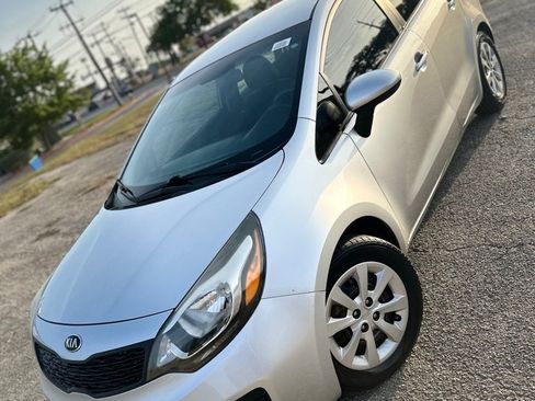 Used 2014 Kia Rio LX FWD image 4