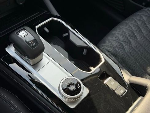 New 2026 Mitsubishi Outlander SEL FWD image 31