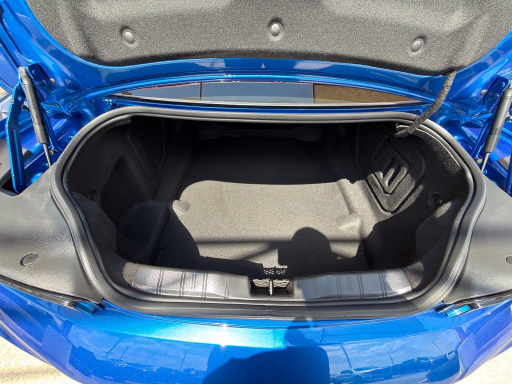 Used 2018 Chevrolet Camaro SS w/ LPO, Ground Effects Package RWD image 49