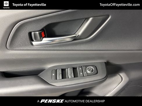 Used 2026 Toyota Prius Plug-In Hybrid FWD image 27