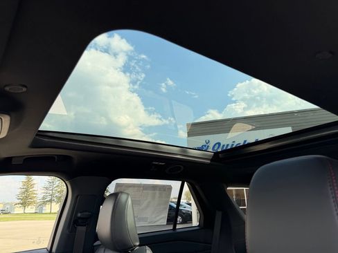 New 2026 Ford Explorer ST-Line w/ ST-Line Street Pack AWD/4WD image 14