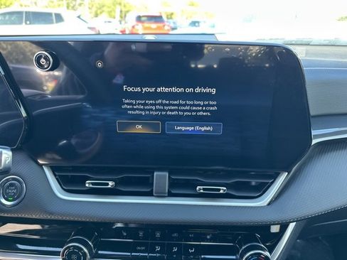 New 2026 Chevrolet Equinox LT w/ Safety and Technology Package image 21